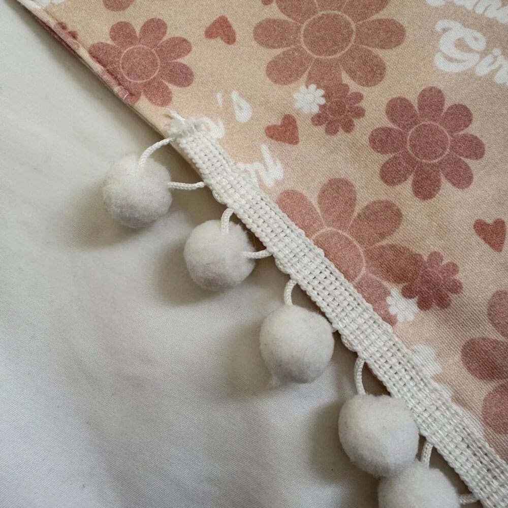 EUC Loic by Design Mama's Girl Mother's Day Dog Bandana with Poms, Pink Daisy, M